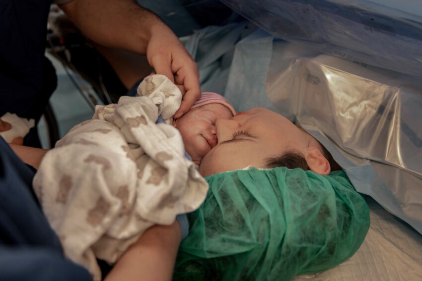 Geboortefotografie in Rotterdam, een gentle sectio in het Maasstad Ziekenhuis.