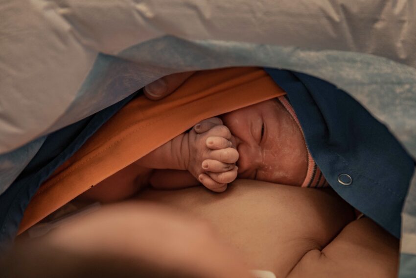 Geboortefotografie in Rotterdam, een keizersnede in het Maasstad Ziekenhuis.